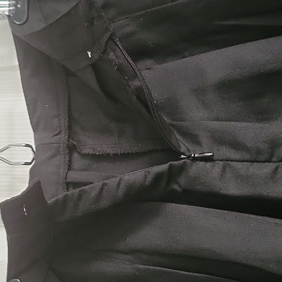 Black Pleated Mini Skirt - Picture 6 of 8